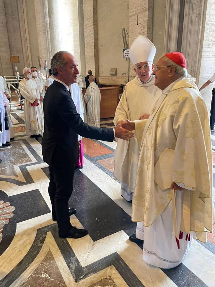 Luca Zaia saluta le autorità religiose venete a Roma
