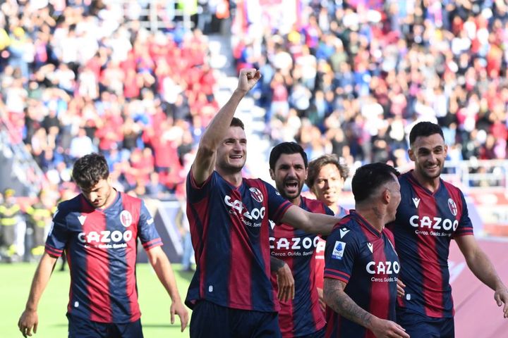 Il Bologna ribalta il match e vince 2-1 contro il Torino (foto Schicchi)