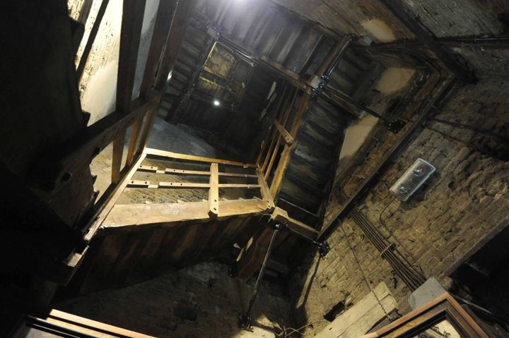 L'interno della torre degli Asinelli (FotoSchicchi)