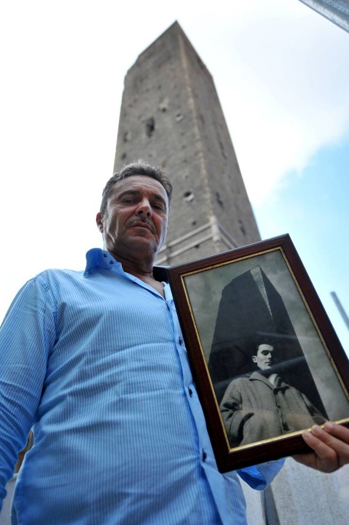 Roberto Zazzaroni, il gestore della torre degli Asinelli (FotoSchicchi)