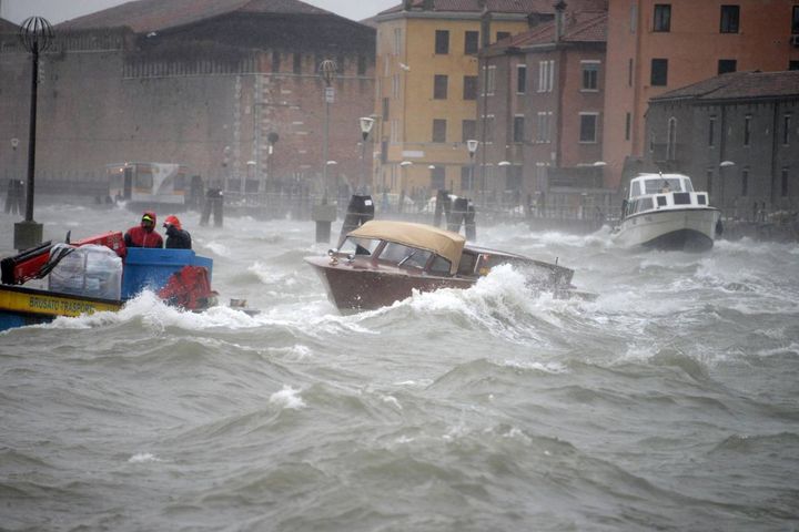 Mareggiata a Venezia, la più alta della storia