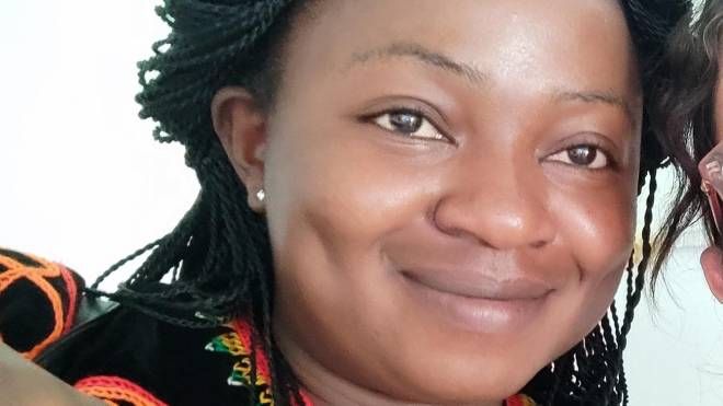 Velkie Linda Toh, camerunense di 32 anni, ha appena sostenuto l’esame di terza media
