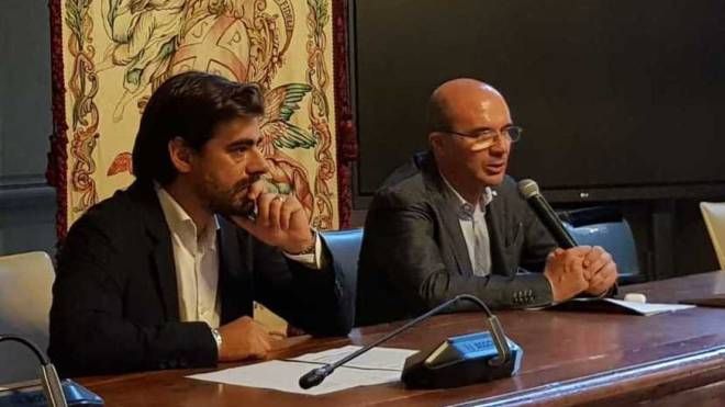 L’assessore Daniele Marchi e il sindaco Luca Vecchi 