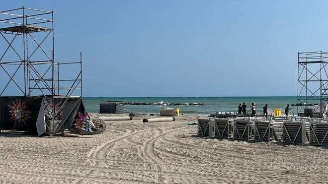 Jova Beach Party, ripulita l'area marina. Il sindaco di Fermo: "Grazie a tutti"