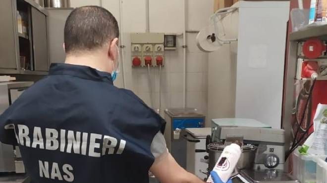 I carabinieri del Nas hanno svolto controlli sulle gelaterie dell’Emilia