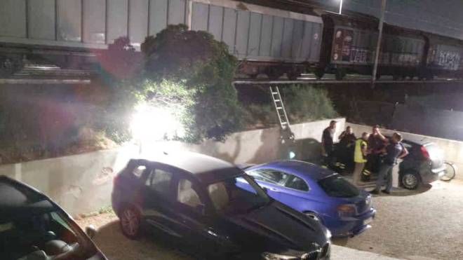 Tragedia a Senigallia: padre e figlio investiti e uccisi dal treno