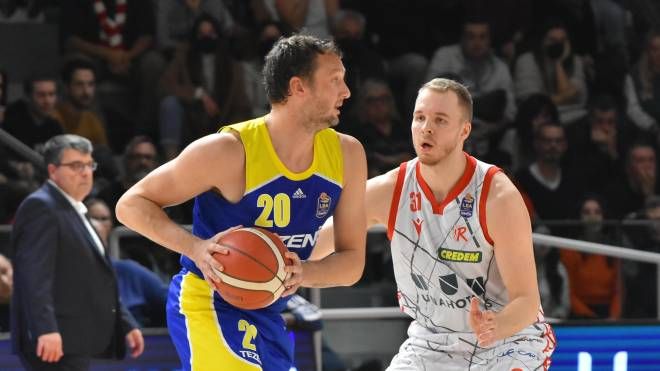 Basket, Reggio ha perso contro Tezenis Verona