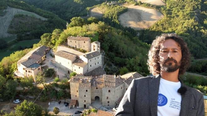 L'archeologo Daniele Sacco racconta il castello di Piagnano